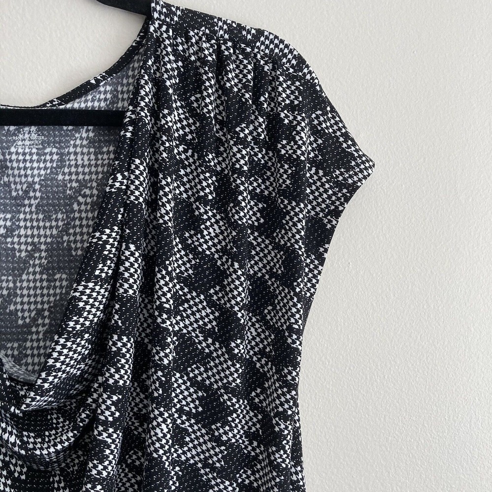 Lane Bryant Womens Size 14/16 Pullover Houndstooth Short Sleeve Top Draped Neck - Picture 4 of 8